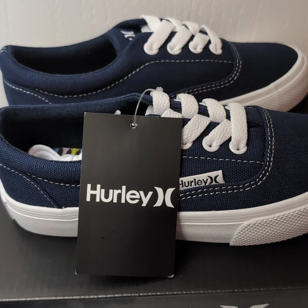 Hurley Boys Canvas Low Top Sneakers. Navy Blue. Size 12. New In Box